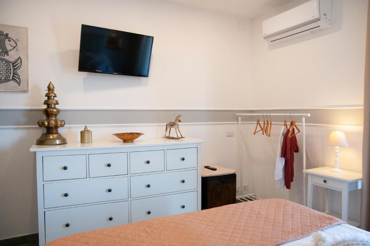 Attico Rooms Giardini Naxos Ngoại thất bức ảnh