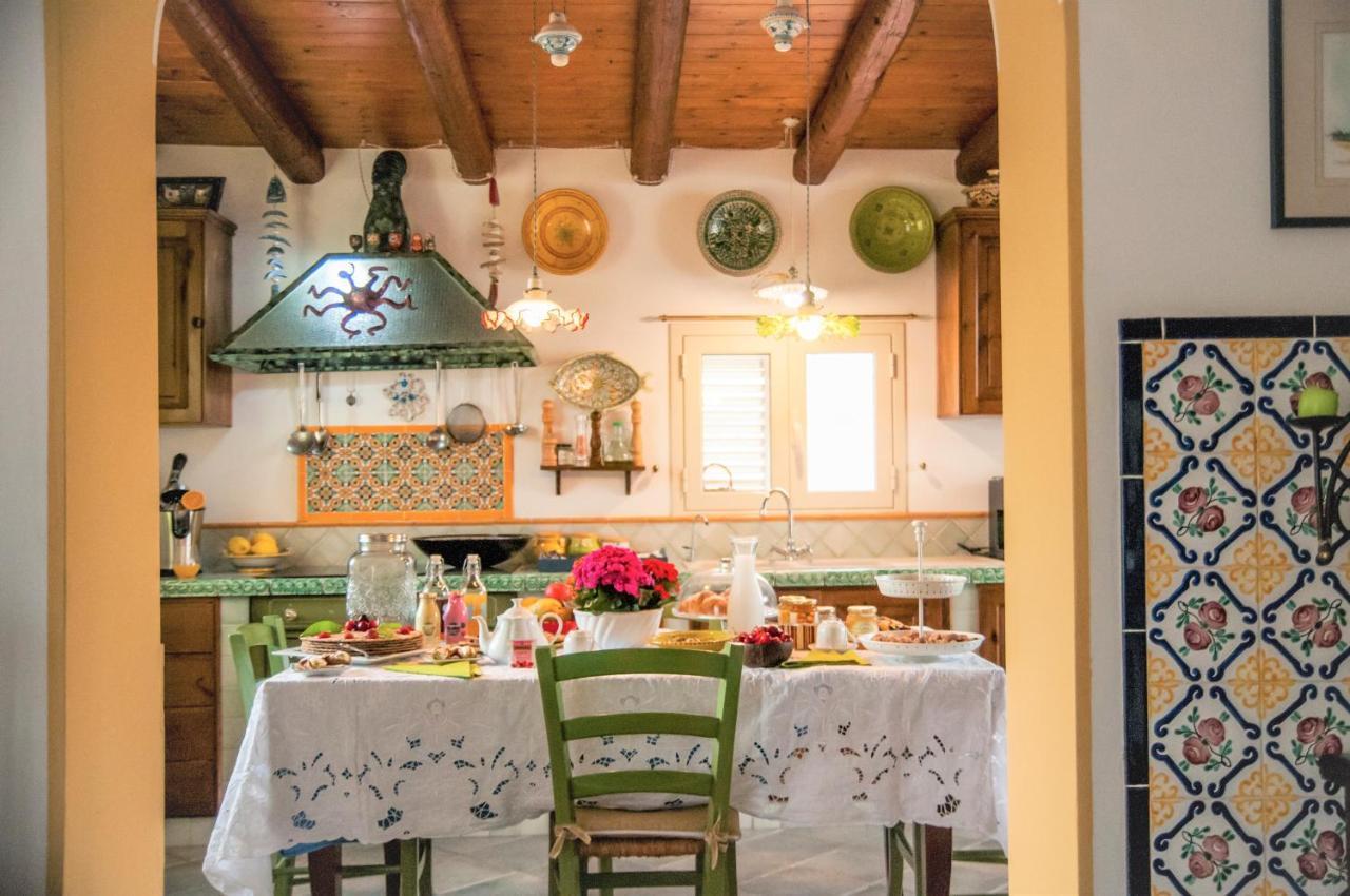 Attico Rooms Giardini Naxos Ngoại thất bức ảnh