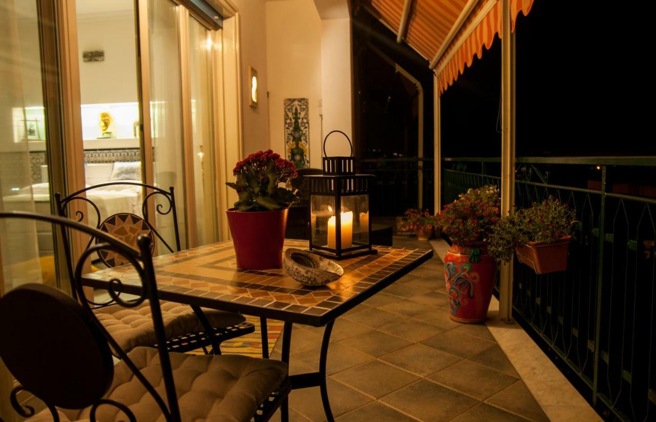 Attico Rooms Giardini Naxos Ngoại thất bức ảnh