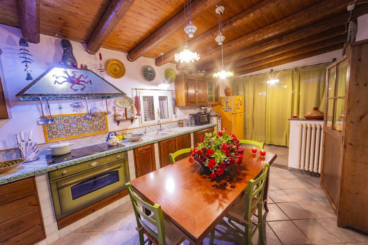 Attico Rooms Giardini Naxos Ngoại thất bức ảnh